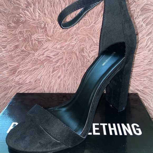 size 9 heels wide fit